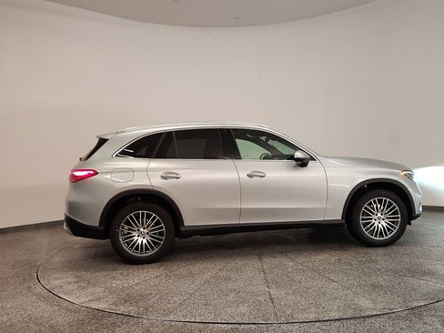 New 2026 Mercedes-Benz GLC 300 image 8