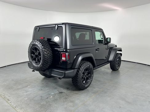Used 2022 Jeep Wrangler Sport AWD/4WD image 7