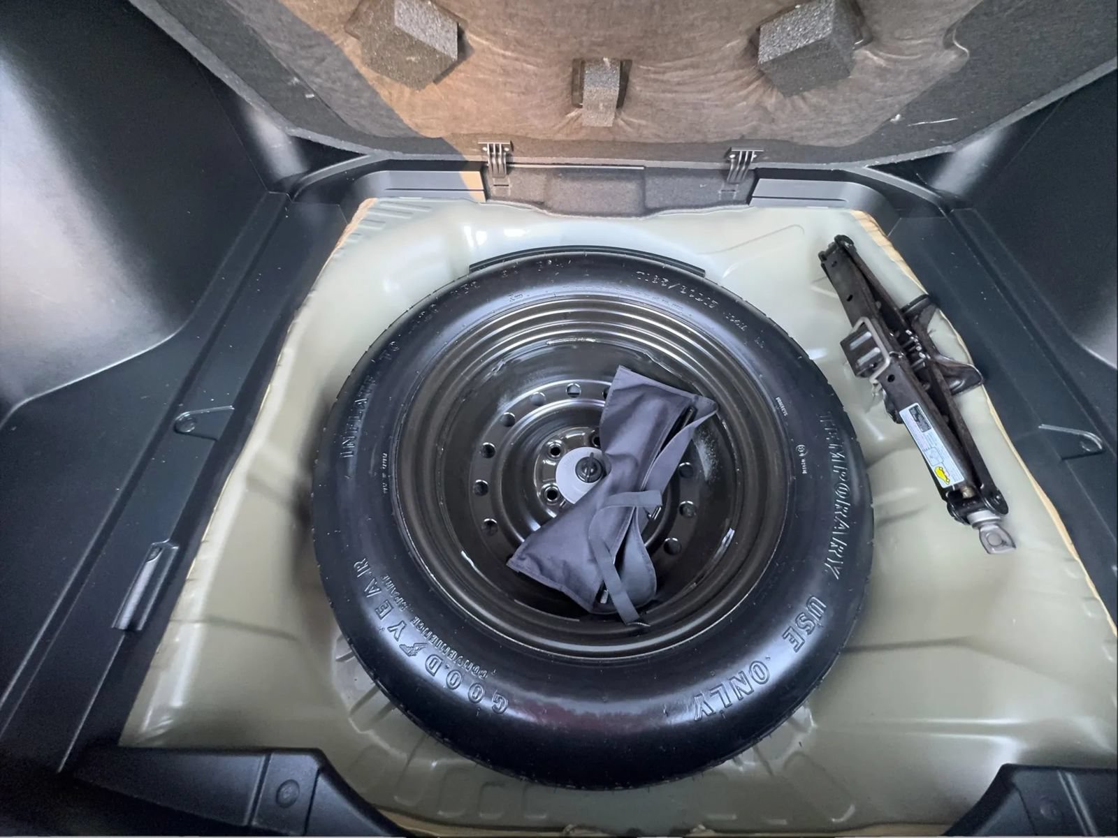 Used 2015 Honda CR-V EX image 30