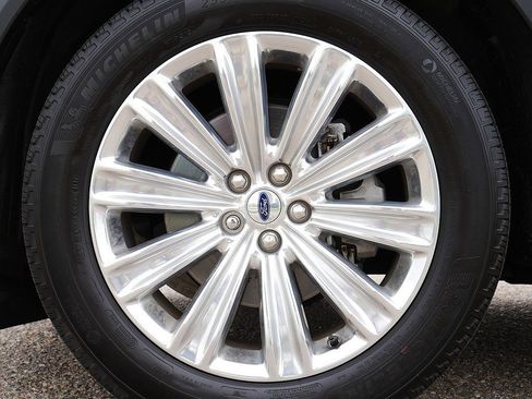 Used 2024 Ford Explorer Limited w/ Limited Technology Package AWD/4WD image 71