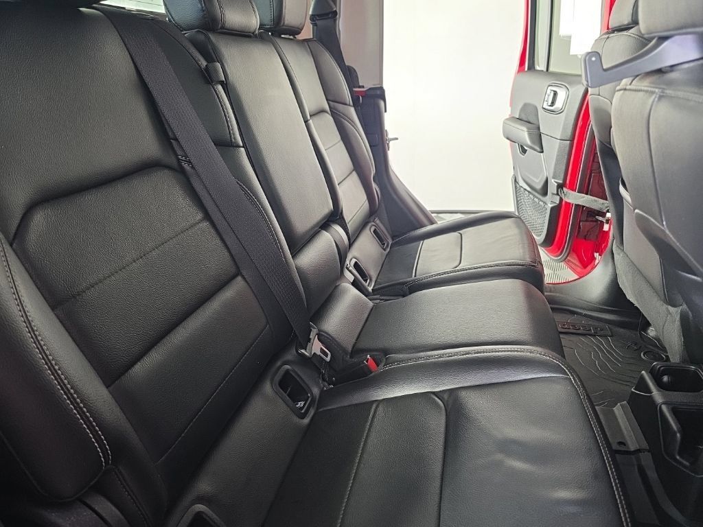 Used 2020 Jeep Gladiator Overland AWD/4WD image 31