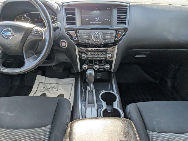 Used 2018 Nissan Pathfinder SV FWD image 7