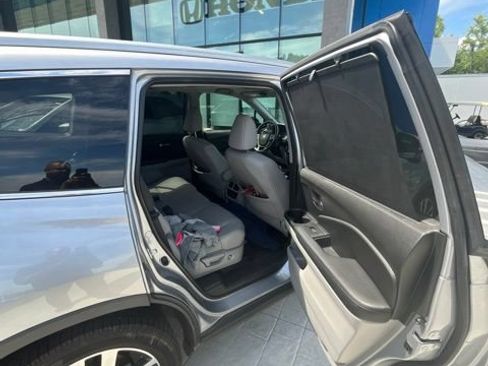 Used 2018 Honda Pilot Touring image 10