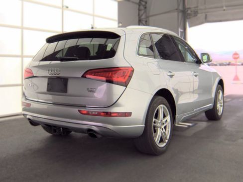Used 2015 Audi Q5 2.0T Premium Plus w/ Technology Package AWD/4WD image 2