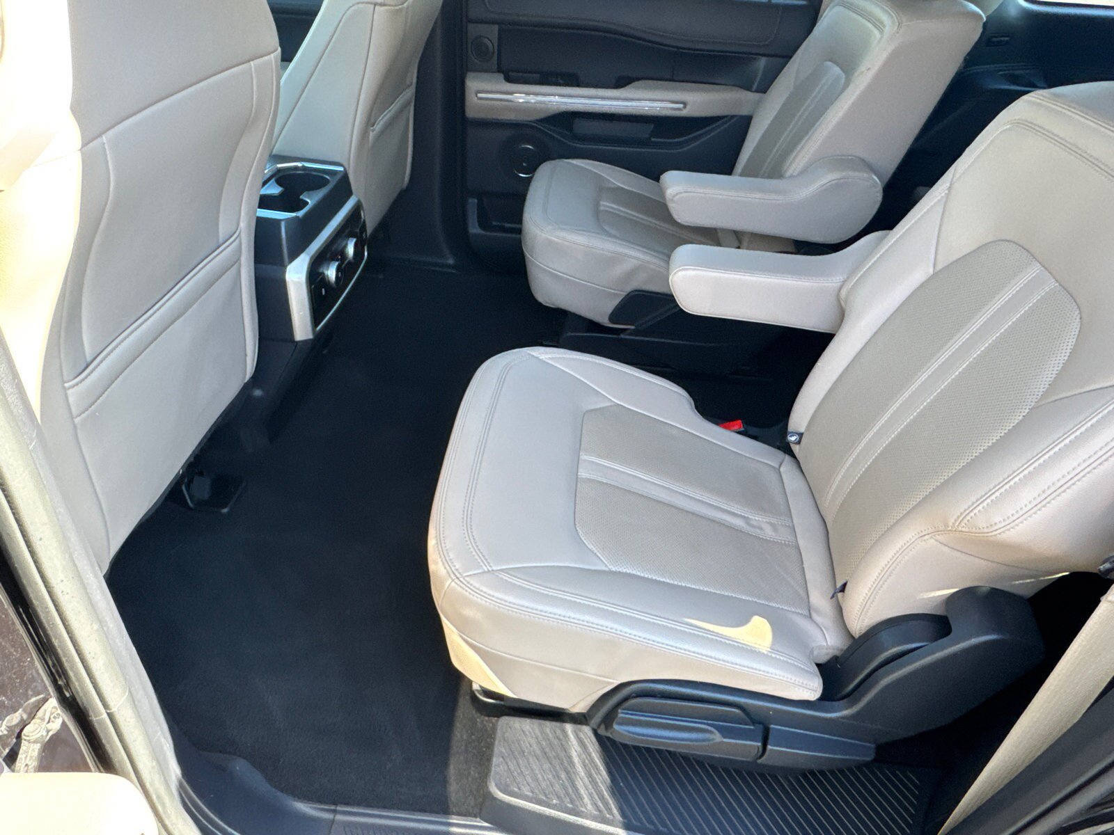 Used 2024 Ford Expedition Max Limited AWD/4WD image 24