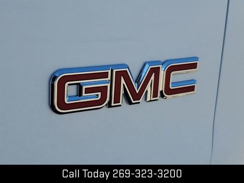 New 2025 GMC Savana 3500 Extended w/ Driver Convenience Package image 27