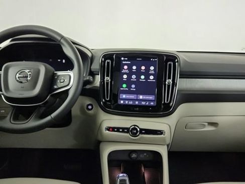 Certified 2026 Volvo XC40 B5 Plus w/ Protection Package Premier AWD/4WD image 26