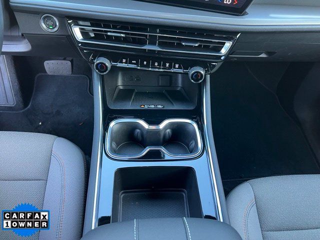 Used 2026 Chevrolet Traverse LT w/ Driver Confidence Package AWD/4WD image 28