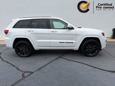 Certified 2021 Jeep Grand Cherokee Laredo X AWD/4WD image 10