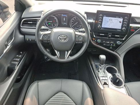 Used 2024 Toyota Camry SE FWD image 22