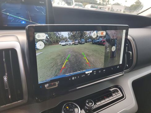 New 2025 Ford Expedition Active RWD image 16