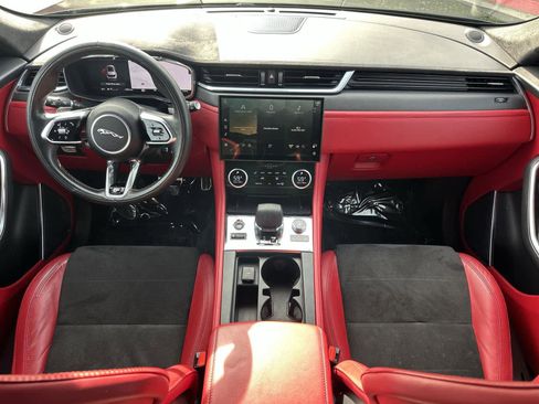 Used 2024 Jaguar F-PACE SVR image 10
