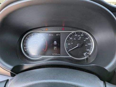 Used 2018 Nissan Kicks SV FWD image 12