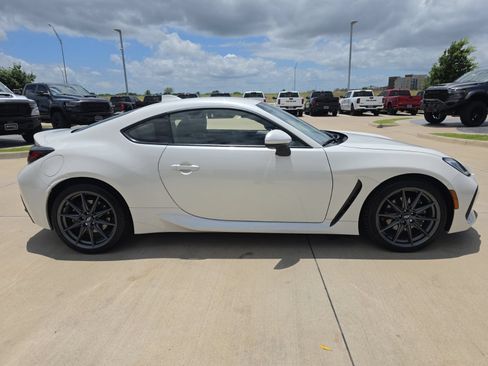 Used 2024 Subaru BRZ Limited RWD image 6