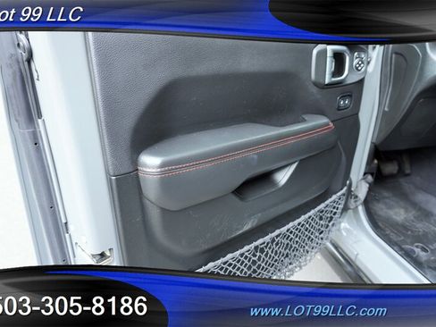 Used 2022 Jeep Gladiator Rubicon w/ Cold Weather Group AWD/4WD image 12