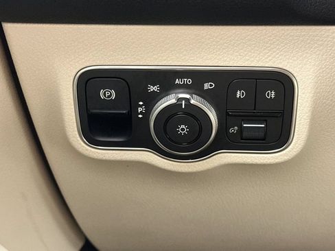 Used 2026 Mercedes-Benz GLB 250 image 31