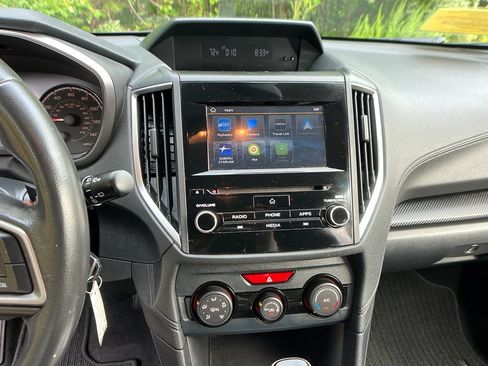 Used 2019 Subaru Crosstrek 2.0i Premium AWD/4WD image 16