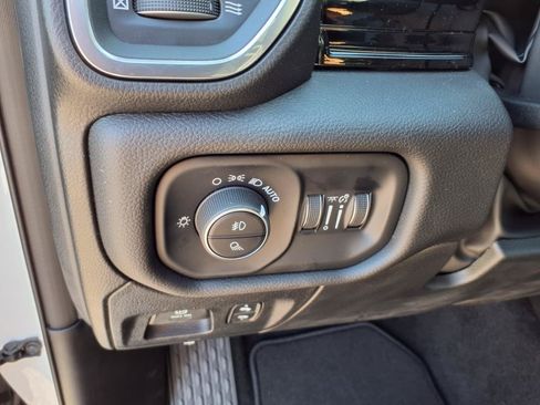 Used 2025 RAM 1500 Laramie w/ Night Edition AWD/4WD image 9