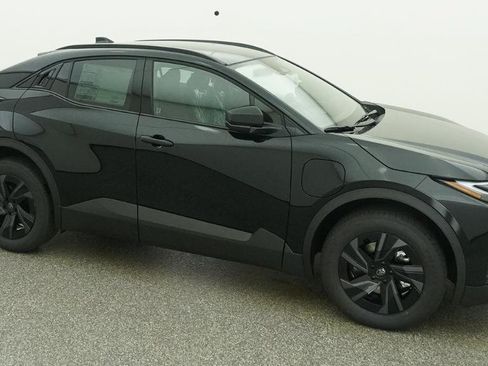 New 2026 Toyota C-HR AWD/4WD image 5