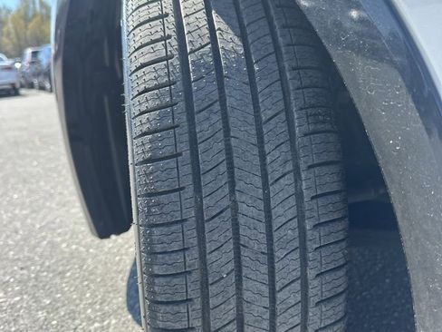 Used 2023 Toyota Prius Prime XSE Premium image 32