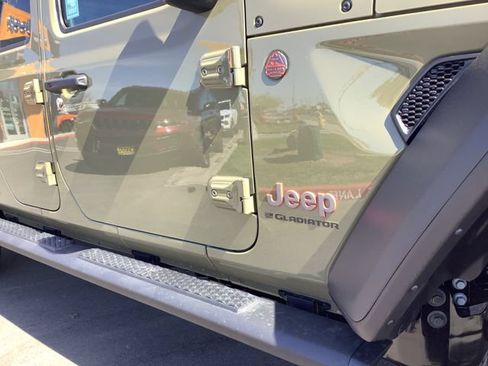 New 2026 Jeep Gladiator Mojave AWD/4WD image 46