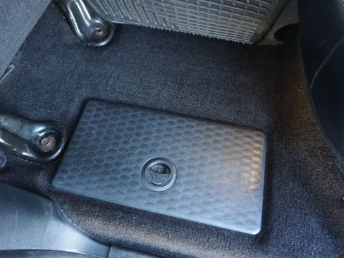 Used 2017 RAM 1500 Laramie w/ Convenience Group image 14