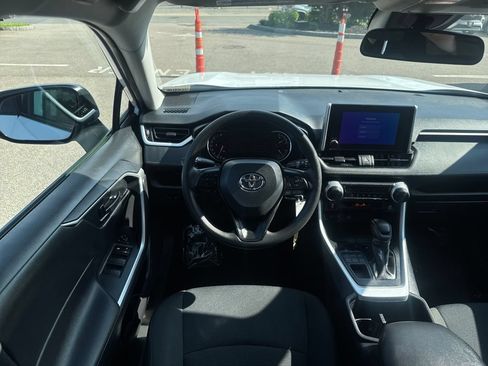 Used 2024 Toyota RAV4 LE AWD/4WD image 12