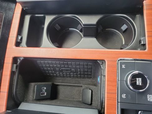 Used 2024 Lincoln Navigator Reserve image 15