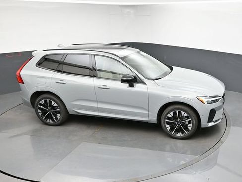 New 2026 Volvo XC60 B5 Plus w/ Protection Package Premier AWD/4WD image 45