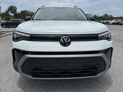 Certified 2025 Volkswagen Taos S FWD image 17