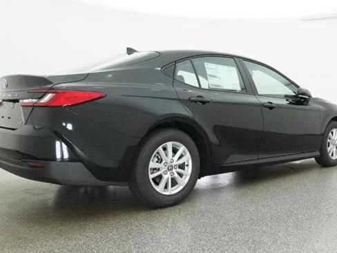 New 2026 Toyota Camry Hybrid FWD image 24
