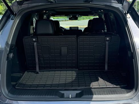Used 2025 Honda Pilot Black Edition image 20