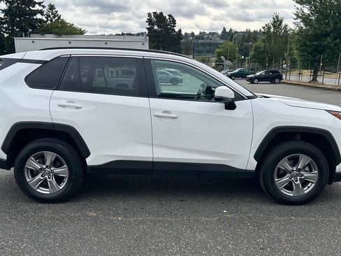 Certified 2024 Toyota RAV4 XLE FWD image 4