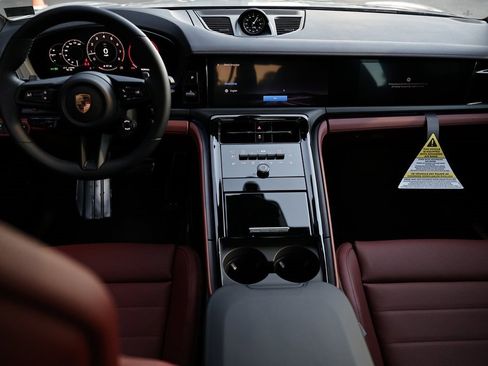 New 2026 Porsche Panamera 4 image 29