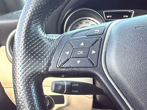 Used 2014 Mercedes-Benz CLA 250 image 21