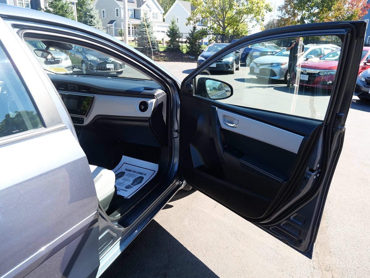 Used 2018 Toyota Corolla LE FWD image 20