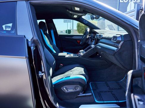 Used 2024 Lamborghini Urus Performante image 33