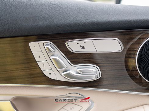 Used 2020 Mercedes-Benz GLC 300 4MATIC image 39