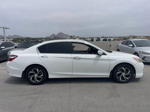 Used 2017 Honda Accord LX image 3