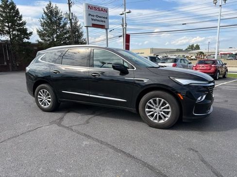 Used 2024 Buick Enclave Essence w/ Technology Package AWD/4WD image 7