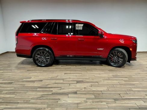 Used 2023 Cadillac Escalade V w/ LPO, ONYX Package image 26