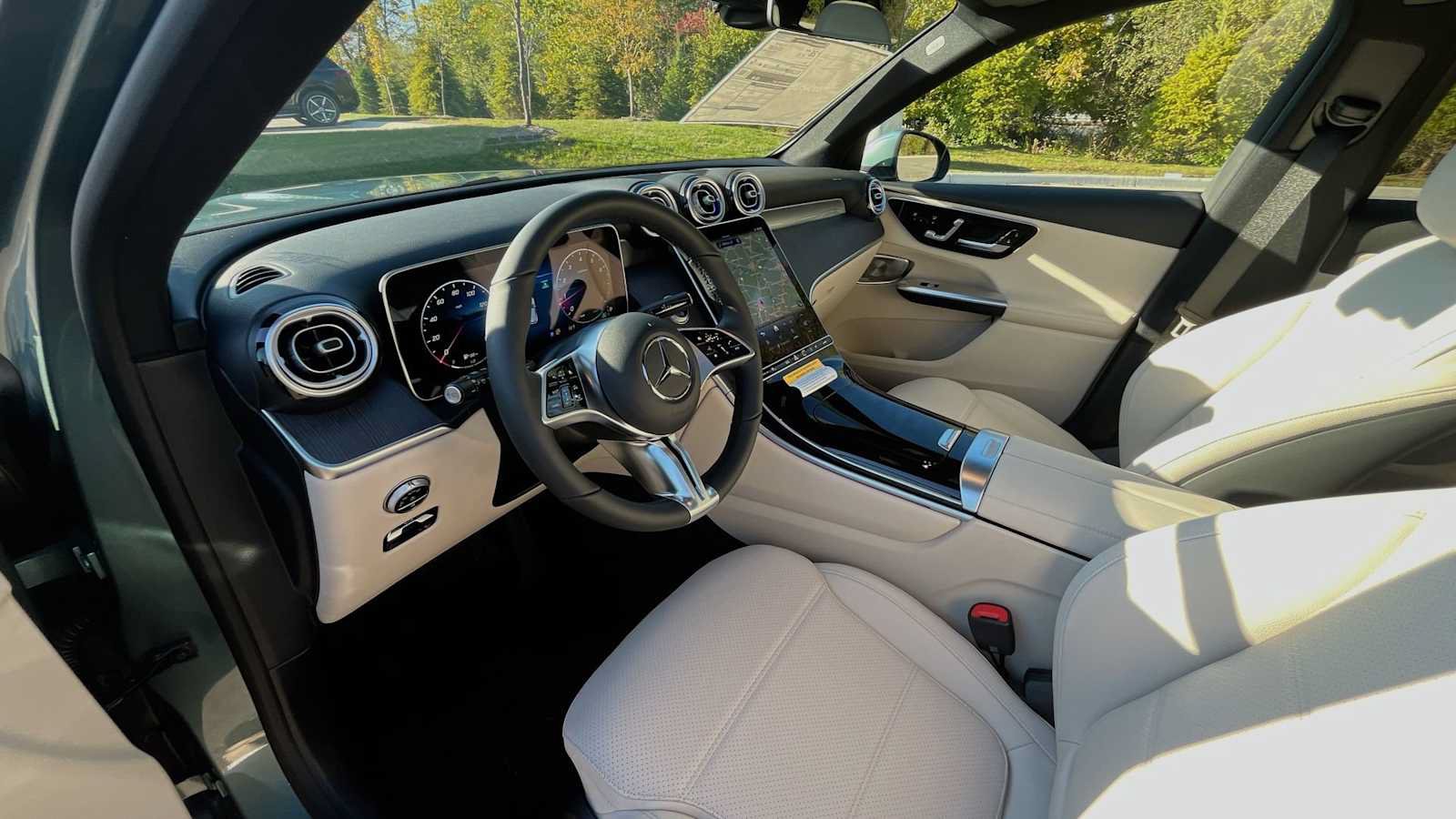 Used 2027 Mercedes-Benz GLC 300 4MATIC image 14
