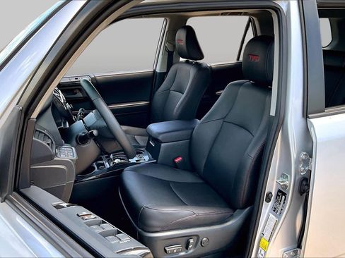 Used 2024 Toyota 4Runner TRD Off-Road Premium w/ Off Road Premium Plus Package AWD/4WD image 8