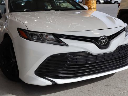 Used 2019 Toyota Camry LE image 42