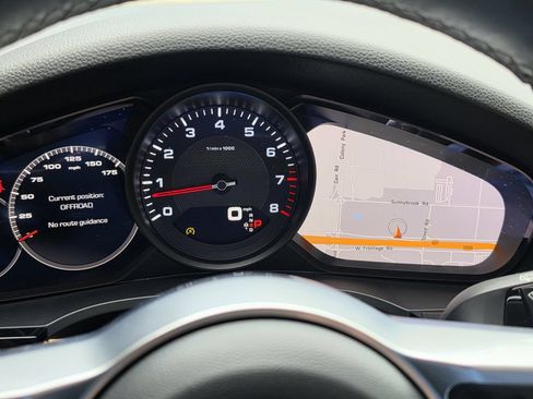 Used 2020 Porsche Cayenne AWD/4WD image 25