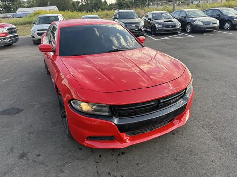 Used 2016 Dodge Charger R/T image 3