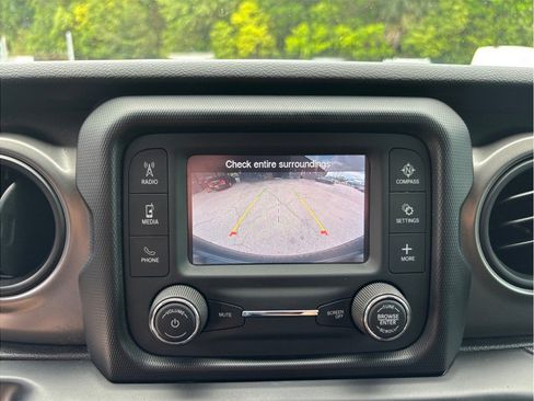 Used 2021 Jeep Wrangler Unlimited Willys AWD/4WD image 23