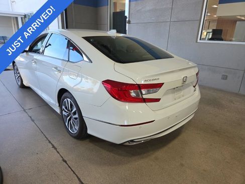 Used 2019 Honda Accord Touring image 4