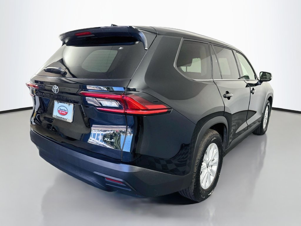 Used 2025 Toyota Grand Highlander FWD image 5