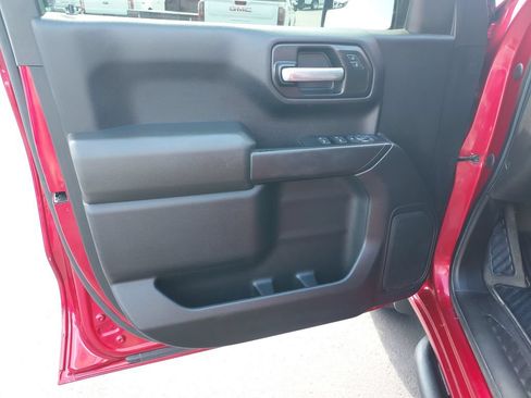 Used 2021 Chevrolet Silverado 1500 Custom Trail Boss w/ LPO, Dark Essentials Package AWD/4WD image 12